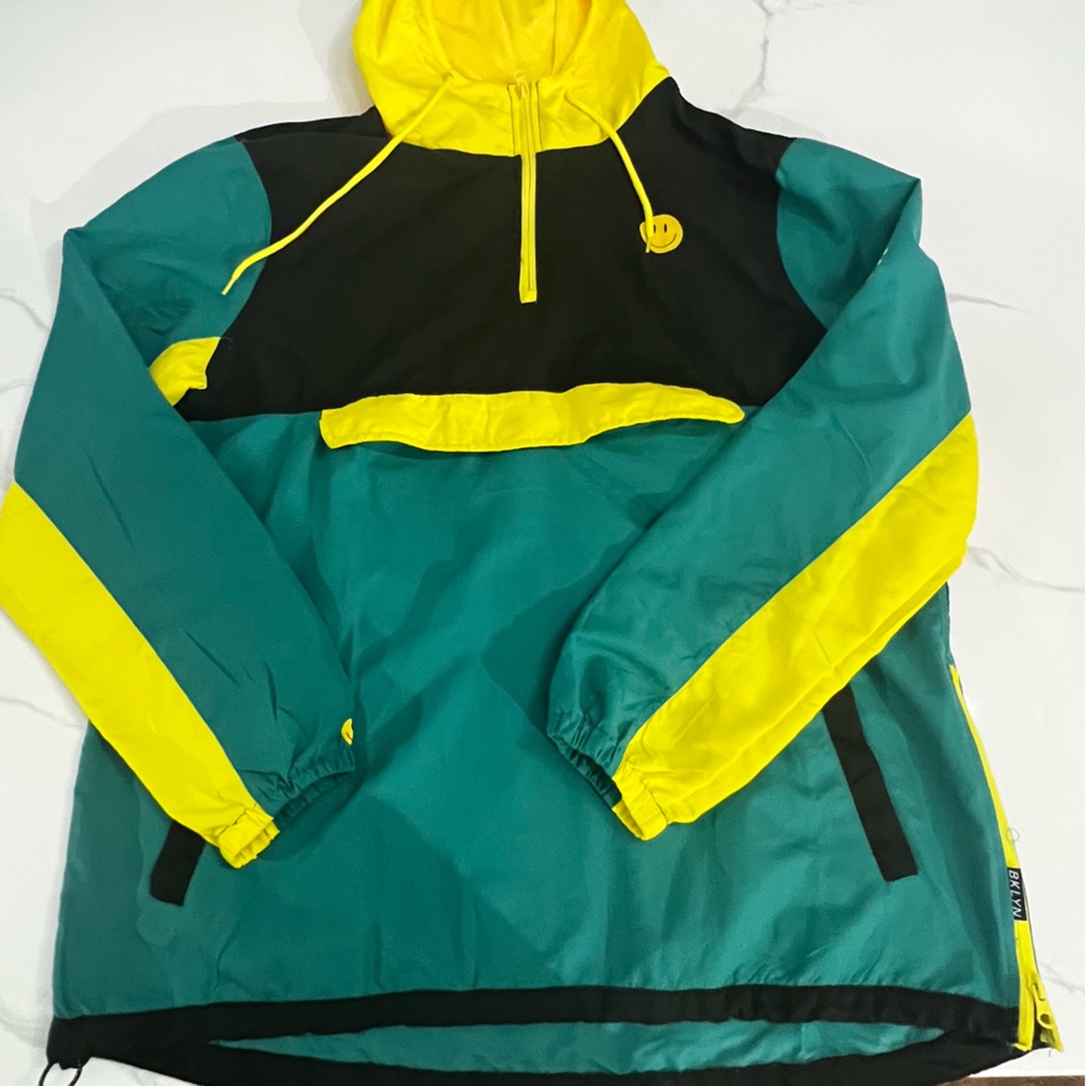 Brooklyn cloth light weight pullover jacket size large like new